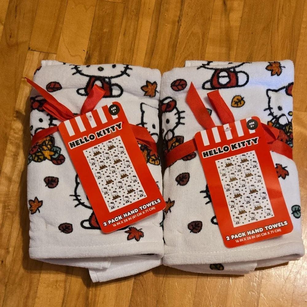 Hello Kitty Autumn Leaves Hand Towels - Red and White